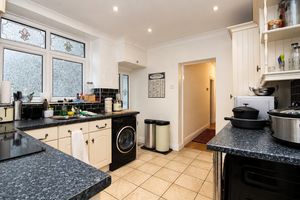 Kitchen- click for photo gallery